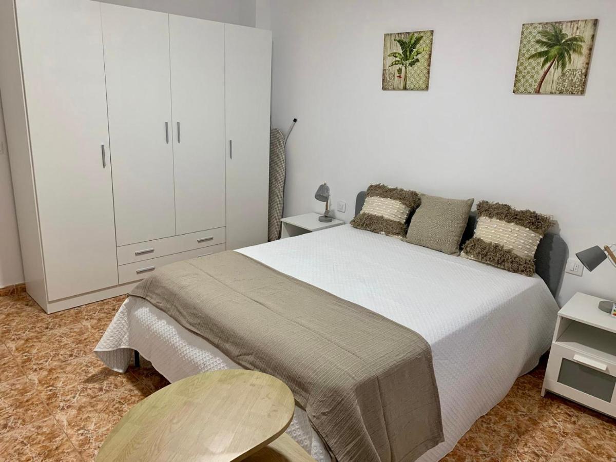 Apartamentos Custodio 阿亚蒙特 外观 照片